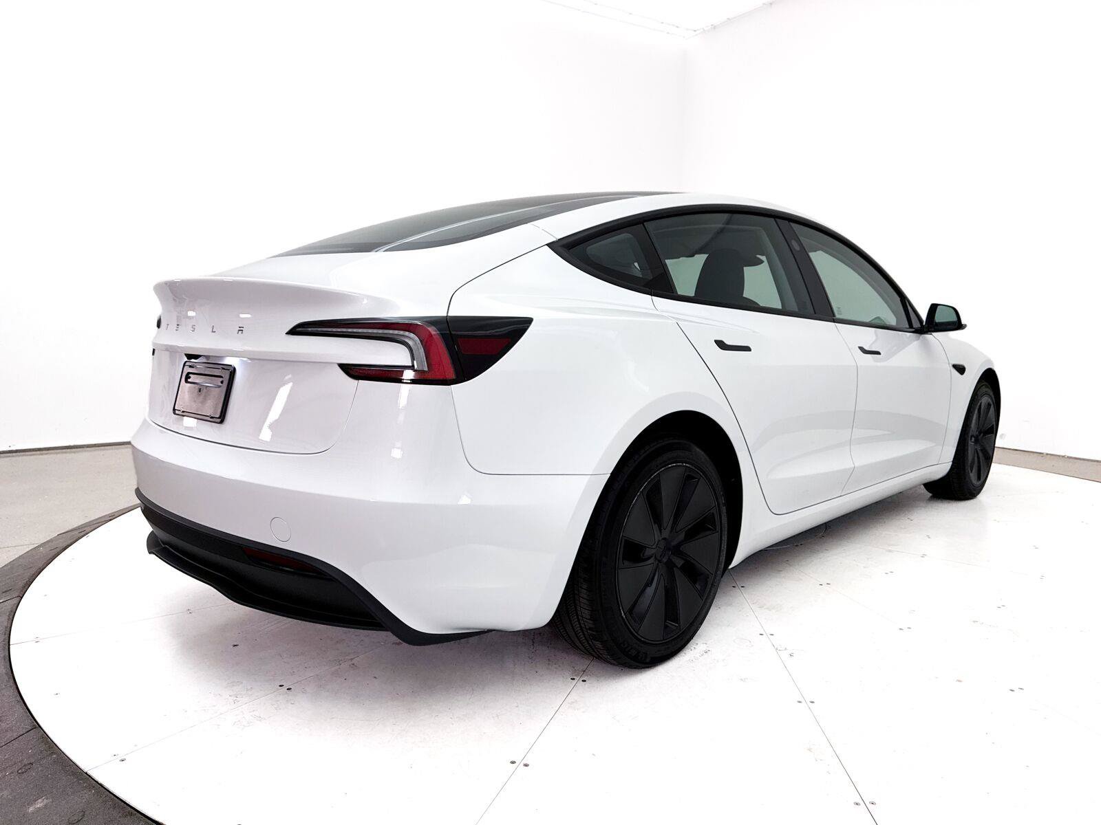 Used 2025 Tesla Model 3 Long Range RWD image 17