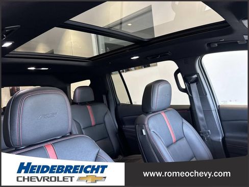 Used 2024 Chevrolet Traverse RS w/ LPO, Floor Liner Package AWD/4WD image 37