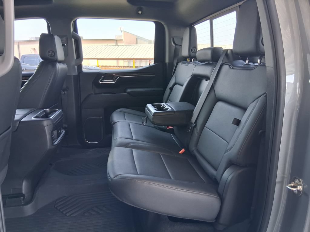 Used 2025 Chevrolet Silverado 1500 LT Trail Boss w/ Convenience Package II AWD/4WD image 22