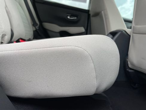 Certified 2026 Honda HR-V LX image 35