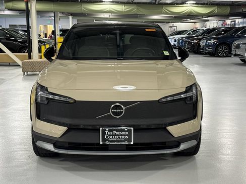Certified 2026 Volvo EX30 Cross Country Ultra AWD/4WD image 6