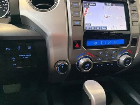 Used 2017 Toyota Tundra Platinum AWD/4WD image 20