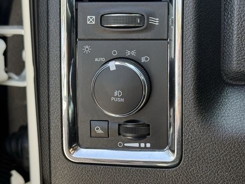 Used 2018 RAM 2500 Laramie image 24