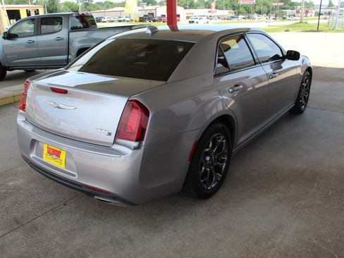 Used 2017 Chrysler 300 S AWD/4WD image 49