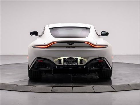 Used 2021 Aston Martin V8 Vantage Coupe RWD image 7