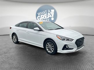 Used 2019 Hyundai Sonata SE image 1