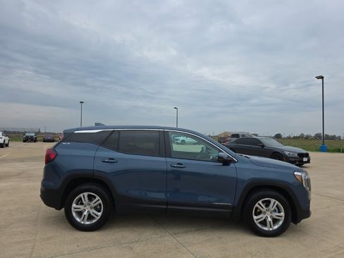 Used 2024 GMC Terrain SLE image 5