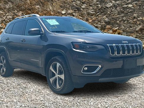 Used 2021 Jeep Cherokee Limited image 1
