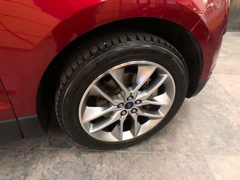 Certified 2018 Ford Edge Titanium w/ Equipment Group 302A image 9