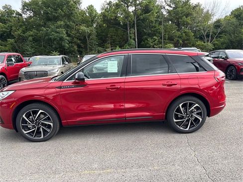 New 2025 Lincoln Corsair Grand Touring image 4