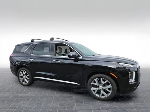 Used 2021 Hyundai Palisade Limited FWD image 3