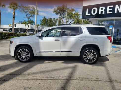 Used 2023 GMC Acadia Denali w/ Denali Ultimate Package image 8