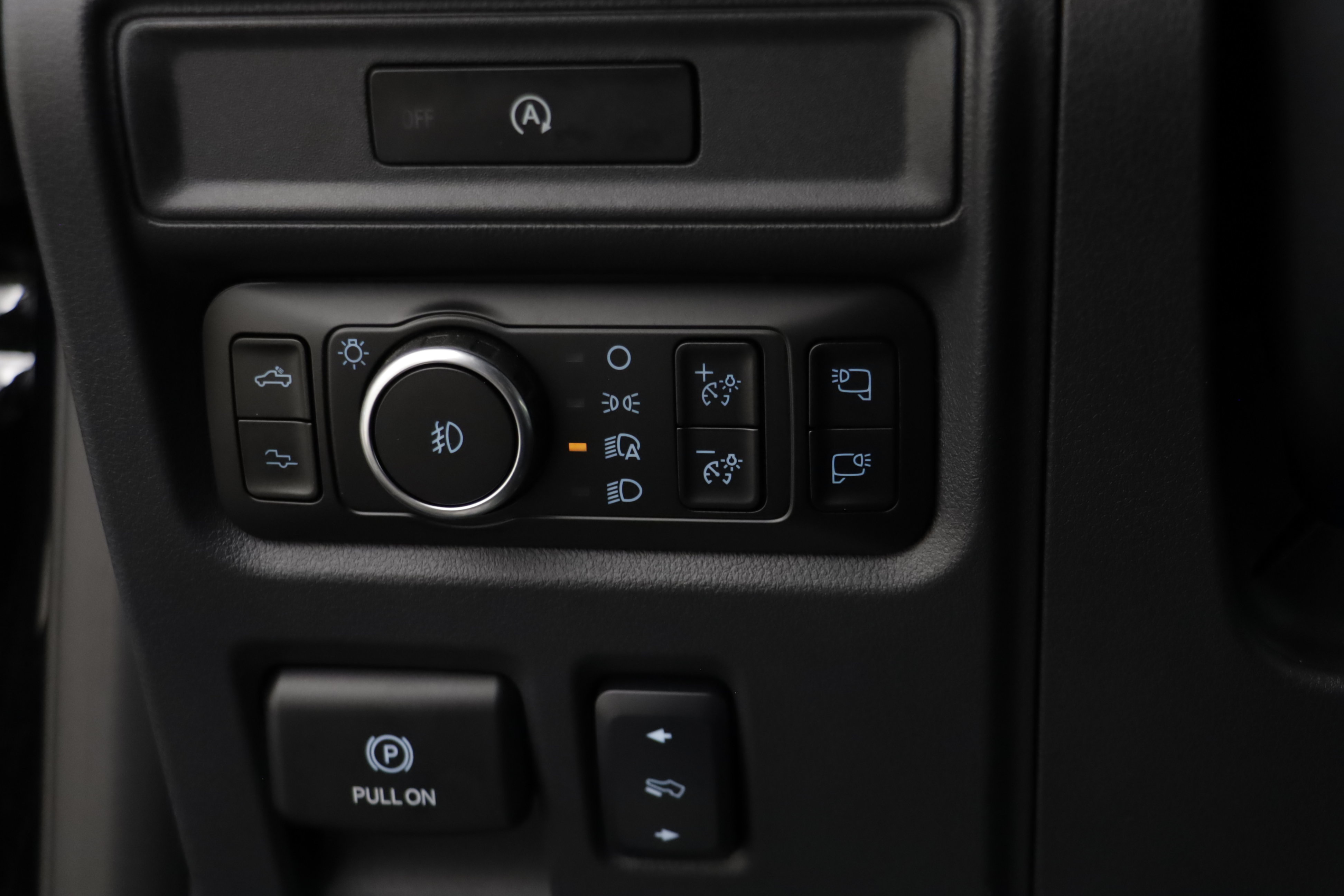 Used 2025 Ford F150 Raptor AWD/4WD image 9