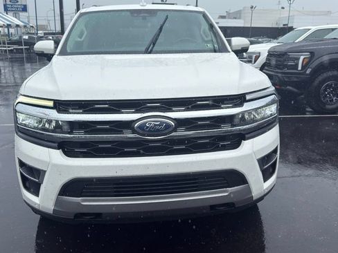 Certified 2022 Ford Expedition Max Limited AWD/4WD image 3