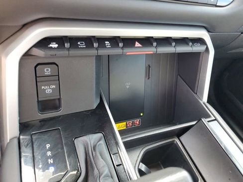 Used 2025 Toyota Tundra Platinum AWD/4WD image 24