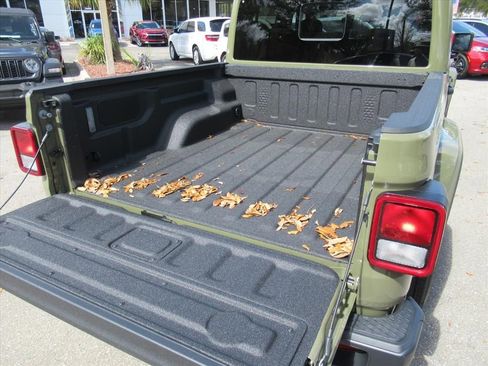 New 2026 Jeep Gladiator Sport image 26