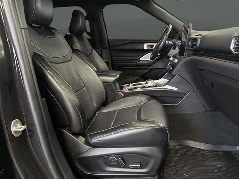 Used 2020 Ford Explorer ST w/ ST Street Pack image 32