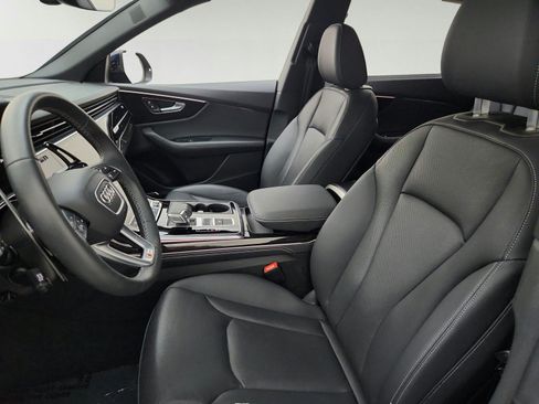 Used 2025 Audi Q8 Premium Plus AWD/4WD image 17