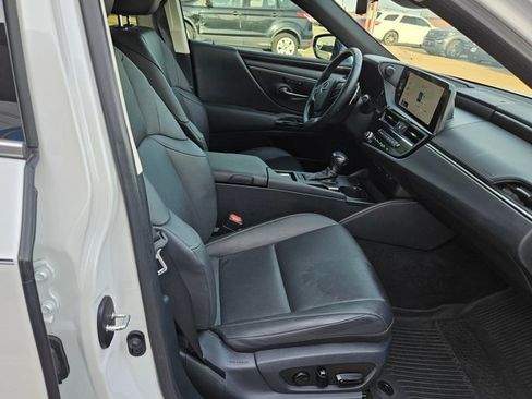 Used 2023 Lexus ES 250 w/ Premium Package AWD/4WD image 18