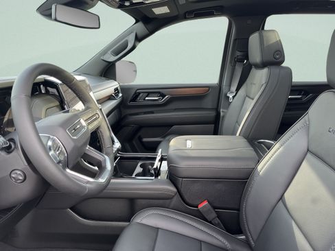 New 2026 GMC Yukon Denali w/ Sun & Power Step Package AWD/4WD image 14