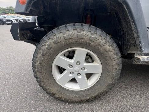 Used 2017 Jeep Wrangler Unlimited Sport w/ Quick Order Package 24S AWD/4WD image 11