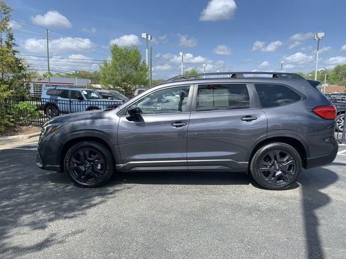 Used 2024 Subaru Ascent Onyx Edition image 5