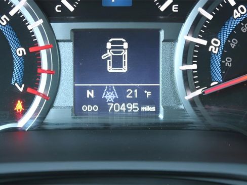 Certified 2018 Toyota 4Runner TRD Off-Road Premium image 11