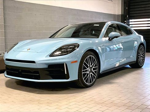 Used 2026 Porsche Panamera image 1