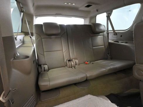 Used 2016 GMC Yukon XL SLT w/ Premium Edition image 50