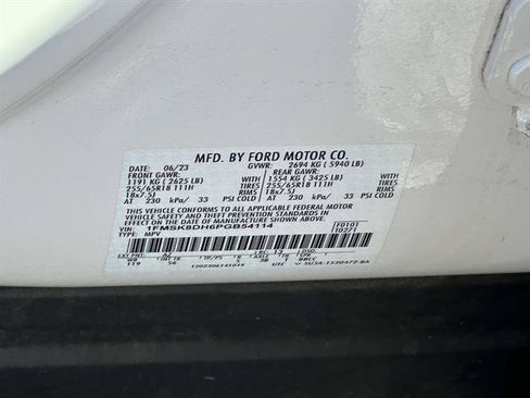 Used 2023 Ford Explorer XLT w/ Equipment Group 202A AWD/4WD image 14