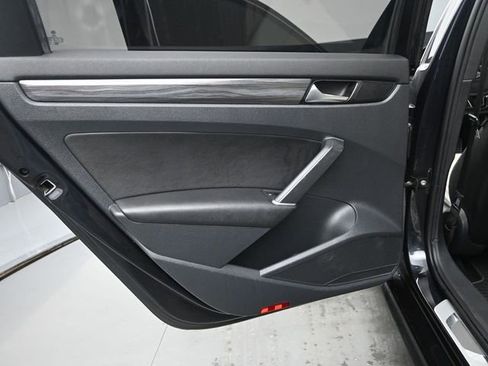 Used 2021 Volkswagen Passat 2.0T R-Line image 14