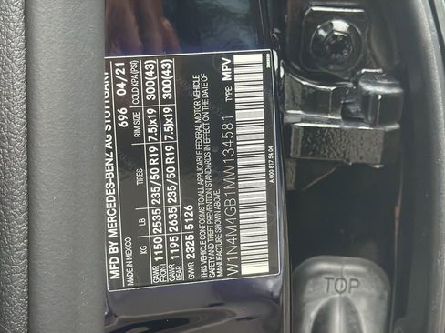 Used 2021 Mercedes-Benz GLB 250 image 34