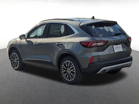New 2026 Ford Escape SE w/ PHEV Premium Package FWD image 4