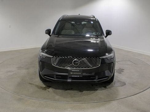 Used 2025 Volvo XC90 B6 Plus image 8