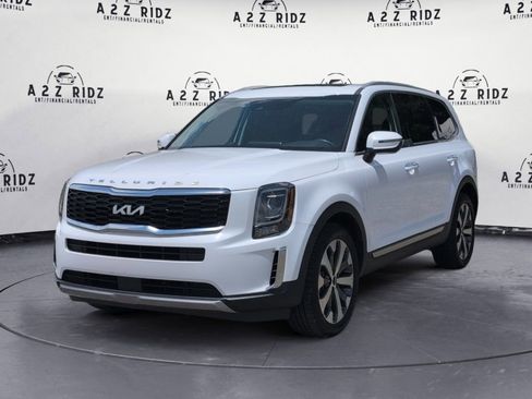 Used 2022 Kia Telluride S FWD image 3