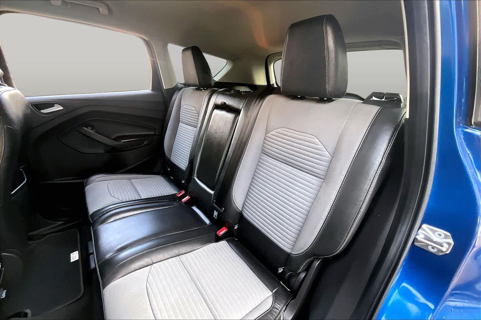 Used 2018 Ford Escape SE w/ SE Sport Appearance Package AWD/4WD image 20