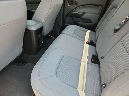 Used 2018 Chevrolet Colorado W/T w/ WT Convenience Package AWD/4WD image 18