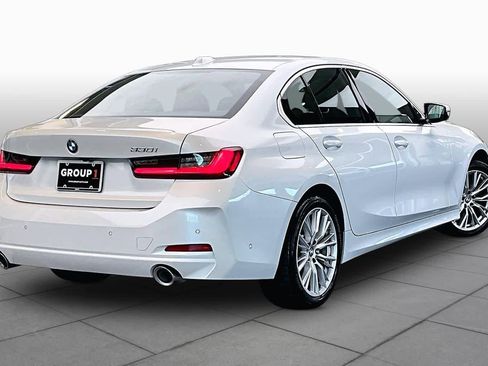 Used 2024 BMW 330i Sedan w/ Premium Package RWD image 13