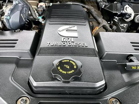 Used 2016 RAM 3500 Big Horn RWD image 32