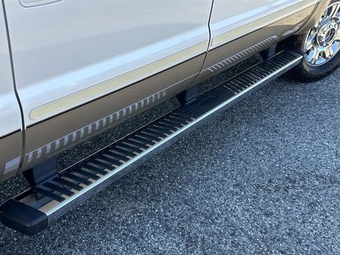 Used 2014 Ford F250 Lariat w/ Lariat Ultimate Package image 7