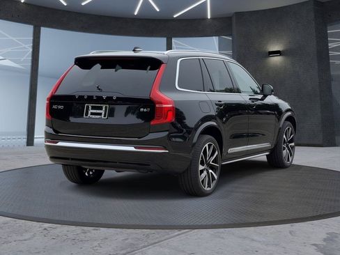 Used 2023 Volvo XC90 B6 Plus w/ Protection Package Premier AWD/4WD image 4