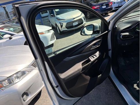 Used 2023 Chevrolet Bolt EUV LT w/ Driver Confidence Package FWD image 15