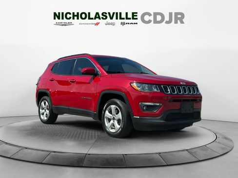 Used 2018 Jeep Compass Latitude w/ Popular Equipment Group AWD/4WD image 7