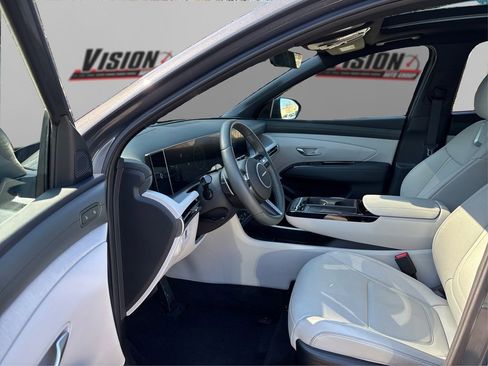 Used 2025 Hyundai Tucson Limited AWD/4WD image 9