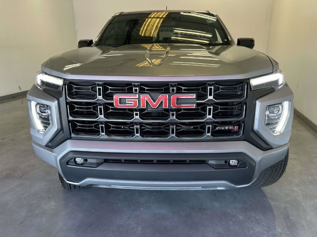 Used 2023 GMC Canyon AT4 w/ AT4 Premium Package AWD/4WD image 7