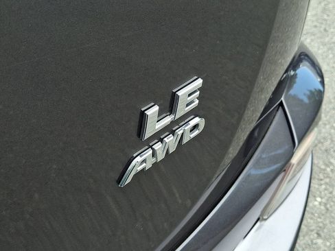 Used 2017 Toyota RAV4 LE AWD/4WD image 30