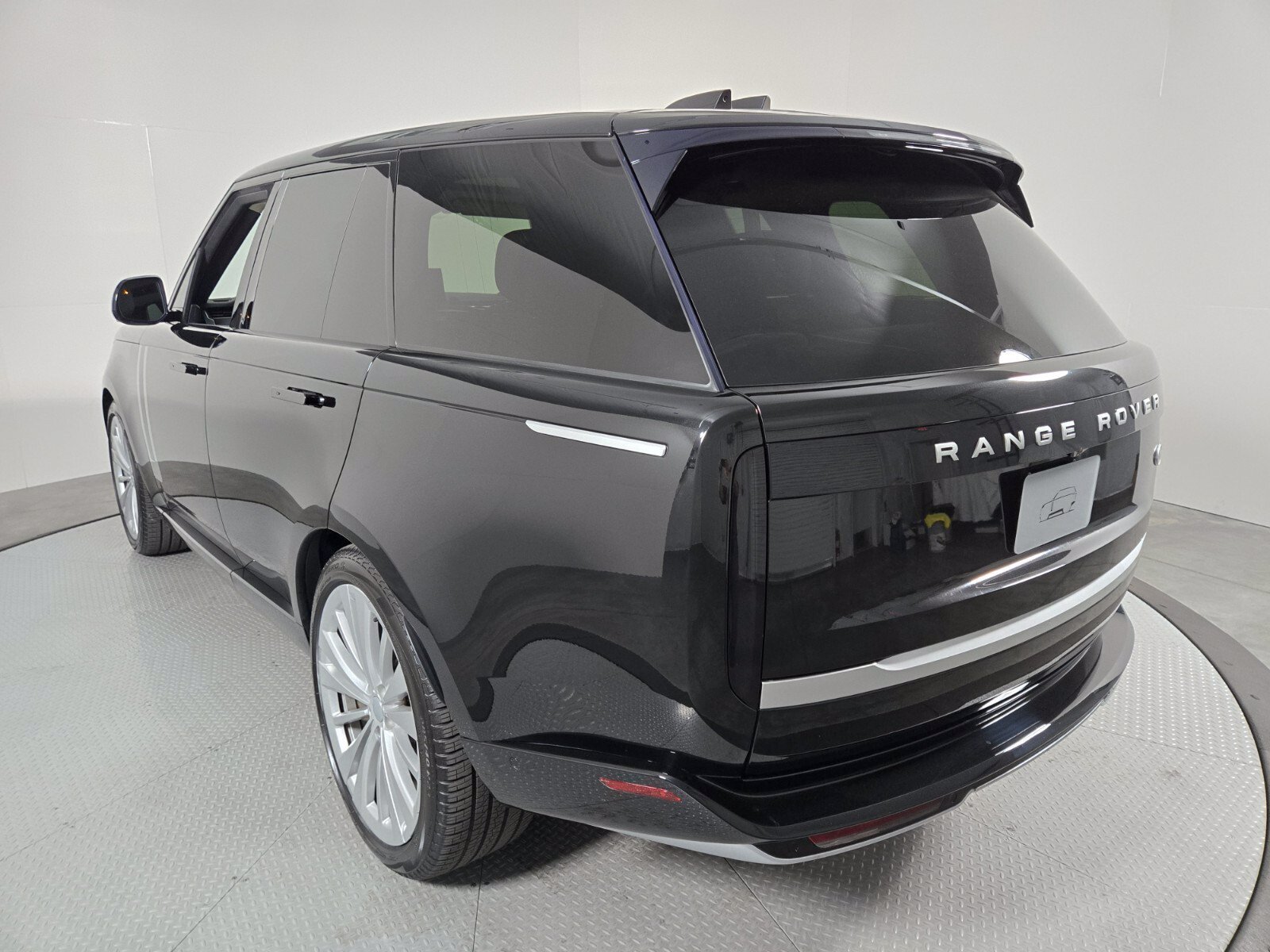 Used 2022 Land Rover Range Rover First Edition AWD/4WD image 18