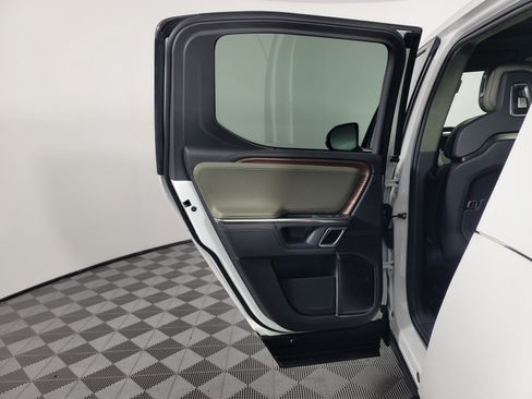 Used 2024 Rivian R1T Adventure AWD/4WD image 17