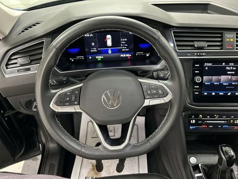 Certified 2023 Volkswagen Tiguan SE AWD/4WD image 4