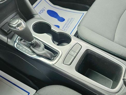 Used 2018 Chevrolet Cruze LT FWD image 22